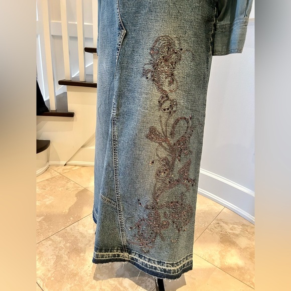 💕HOST PICK!💕90's Embroidered Denim Skirt - Picture 7 of 12